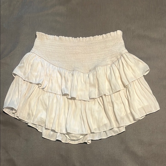 White Mini Skirt with Ruffled Tiers - Picture 3 of 4